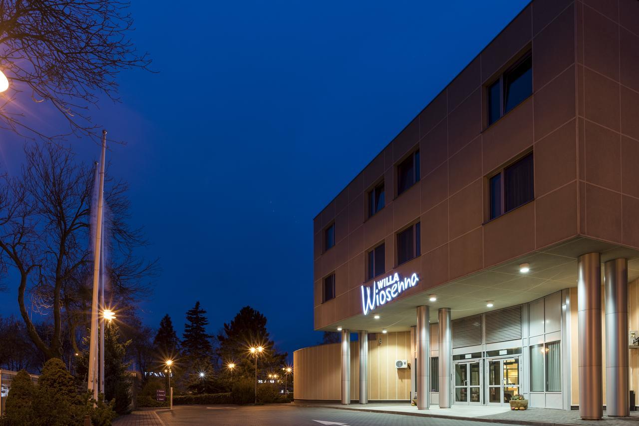 Willa Wiosenna Hotel Ozarow Mazowiecki Esterno foto