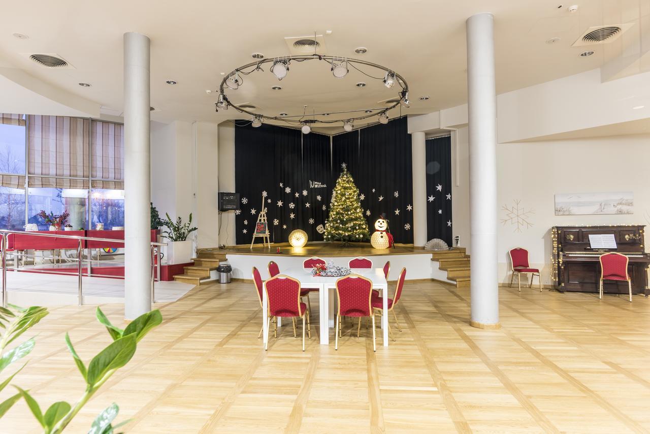 Willa Wiosenna Hotel Ozarow Mazowiecki Esterno foto